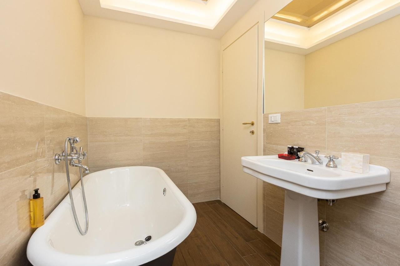 Spa Apartment Via Barberini Rzym Zewnętrze zdjęcie