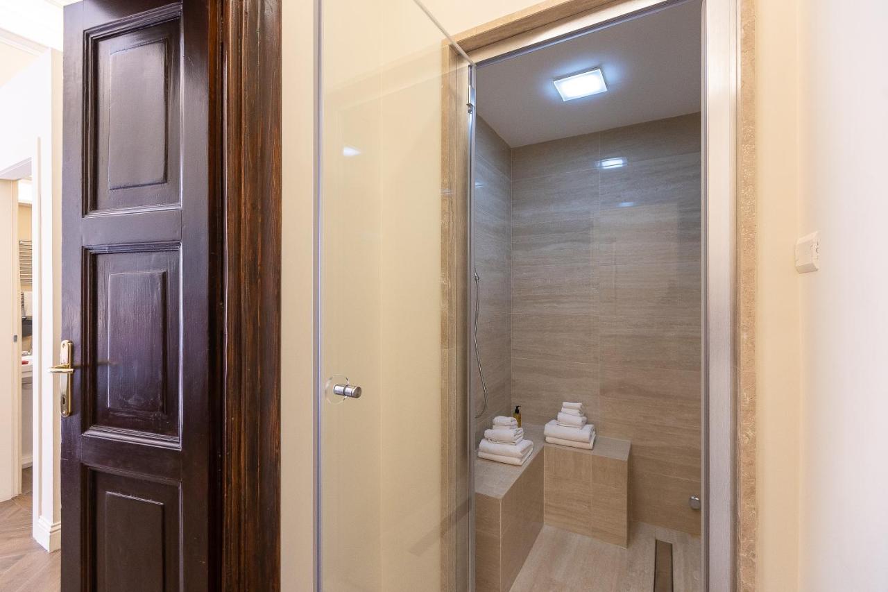 Spa Apartment Via Barberini Rzym Zewnętrze zdjęcie